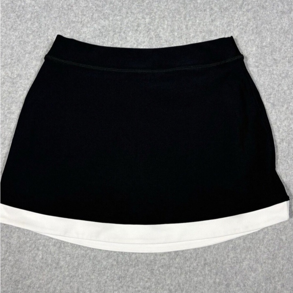 Elegant Black and White Mini Skirt